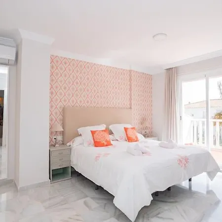 Fantastic Townhouse/5bdrms/private Pool 4* Marbella