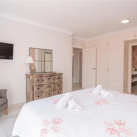 Fantastic Townhouse/5bdrms/private Pool 4* Marbella